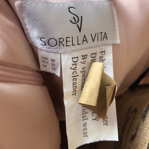 Convertible Bridesmaid’s dress in soft rose - Picture 6 of 7